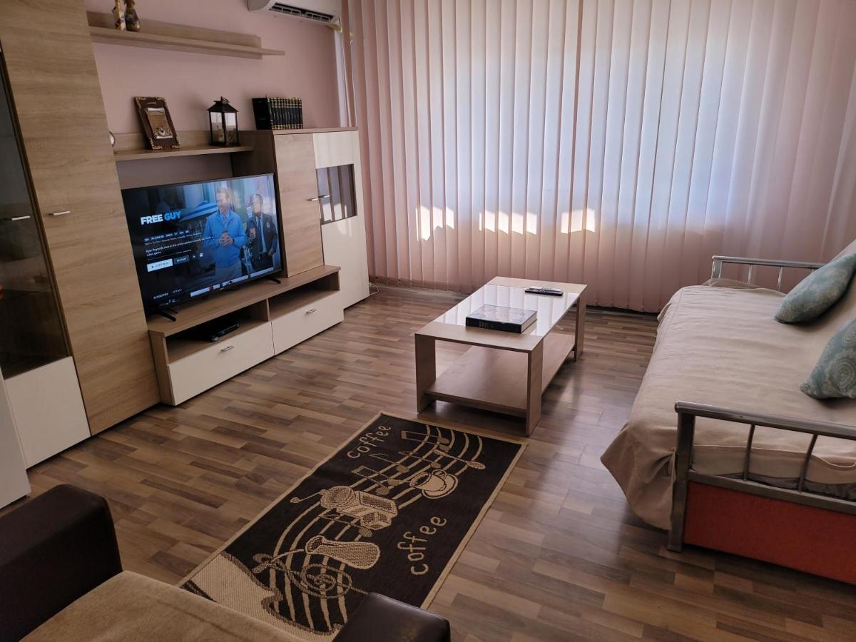 Quiet, Relaxing, Family Friendly Apartment Букурещ Екстериор снимка