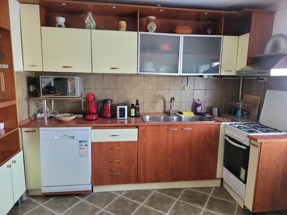 Quiet, Relaxing, Family Friendly Apartment Букурещ Екстериор снимка